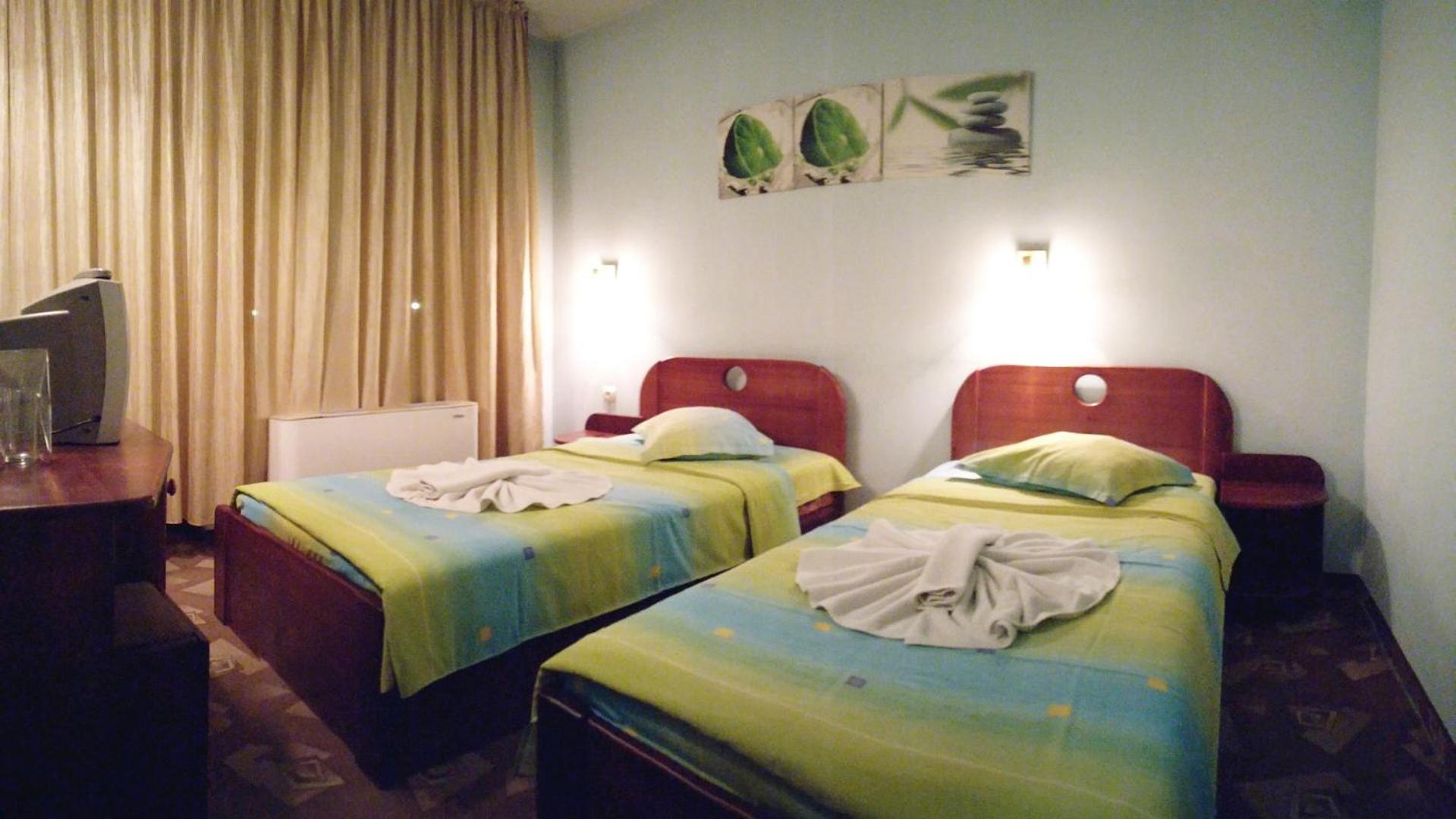 Family Hotel IV Velingrad Room photo