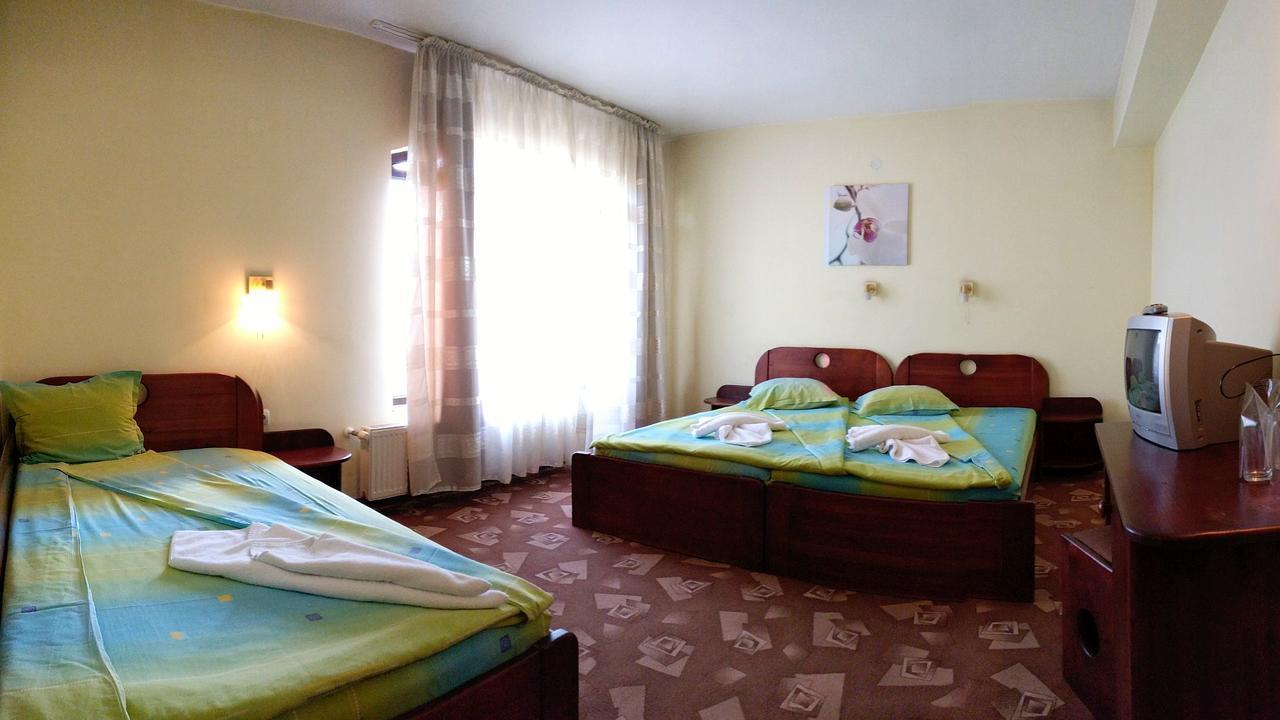 Family Hotel IV Velingrad Room photo