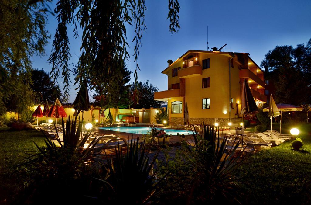 Family Hotel IV Velingrad Exterior photo