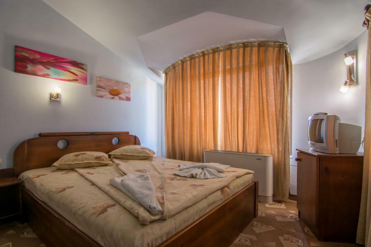 Family Hotel IV Velingrad Exterior photo